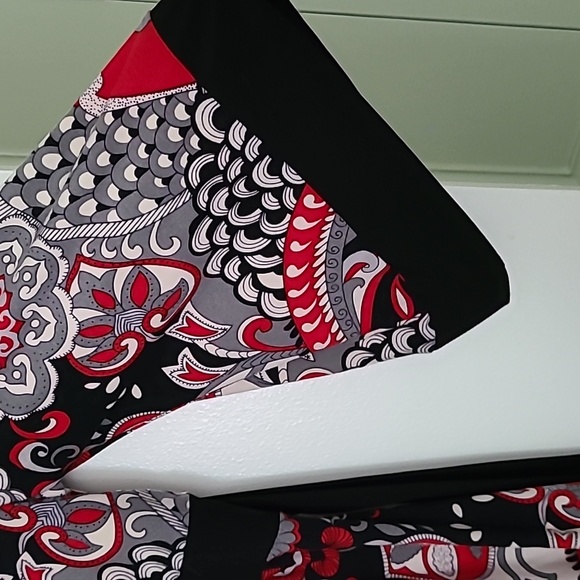 Multicolor V-Neck Patterned Tunic Dress - Picture 5 of 7